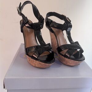 Paprika Black Glossy Platform Sandals